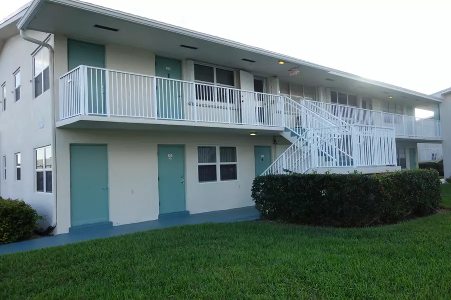 340 Horizons W 211, Boynton Beach, FL 33435