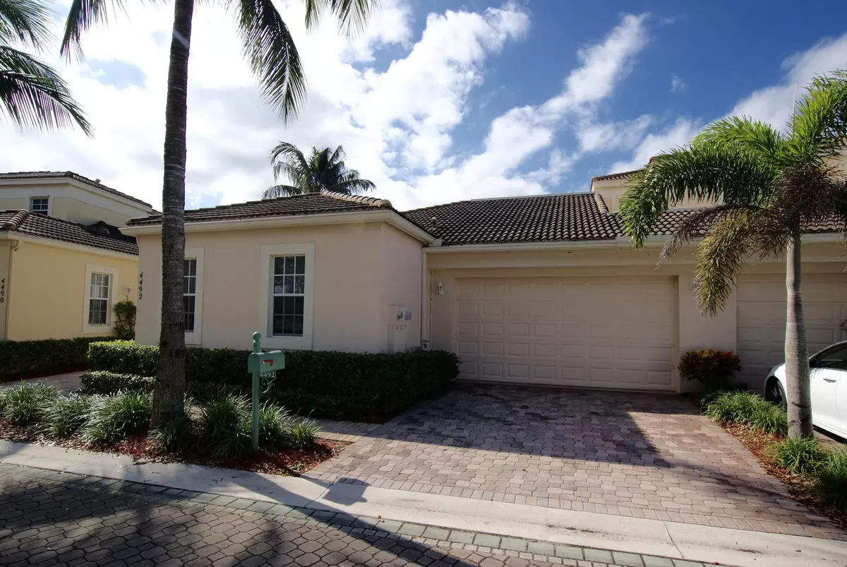 Palm Beach Gardens, FL 33418,4492 Hickory DR