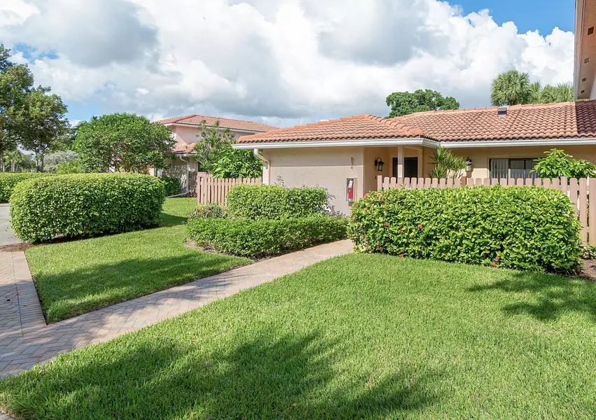 25 Southport LN A, Boynton Beach, FL 33436