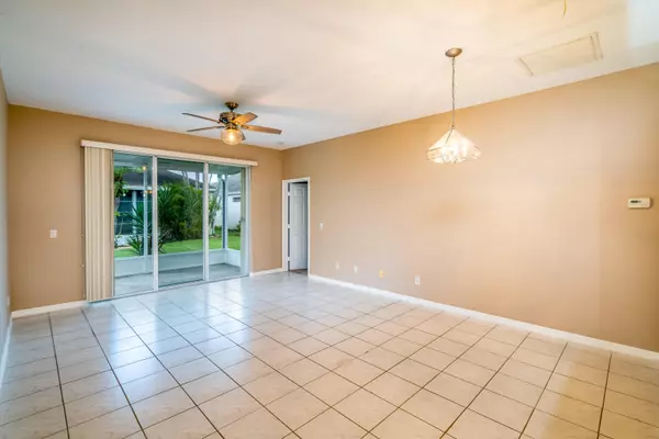 Port Saint Lucie, FL 34986,514 NW Galatone CT