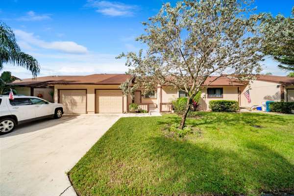 53 Mayfair LN,  Boynton Beach,  FL 33426