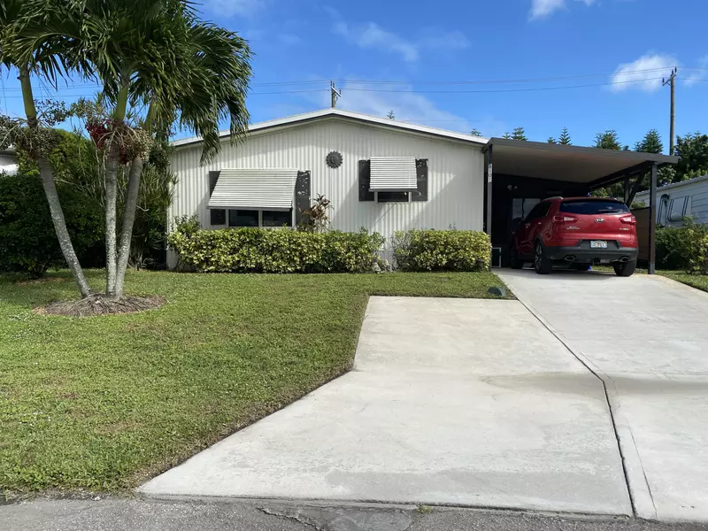 8101 SE Homestead AVE, Hobe Sound, FL 33455