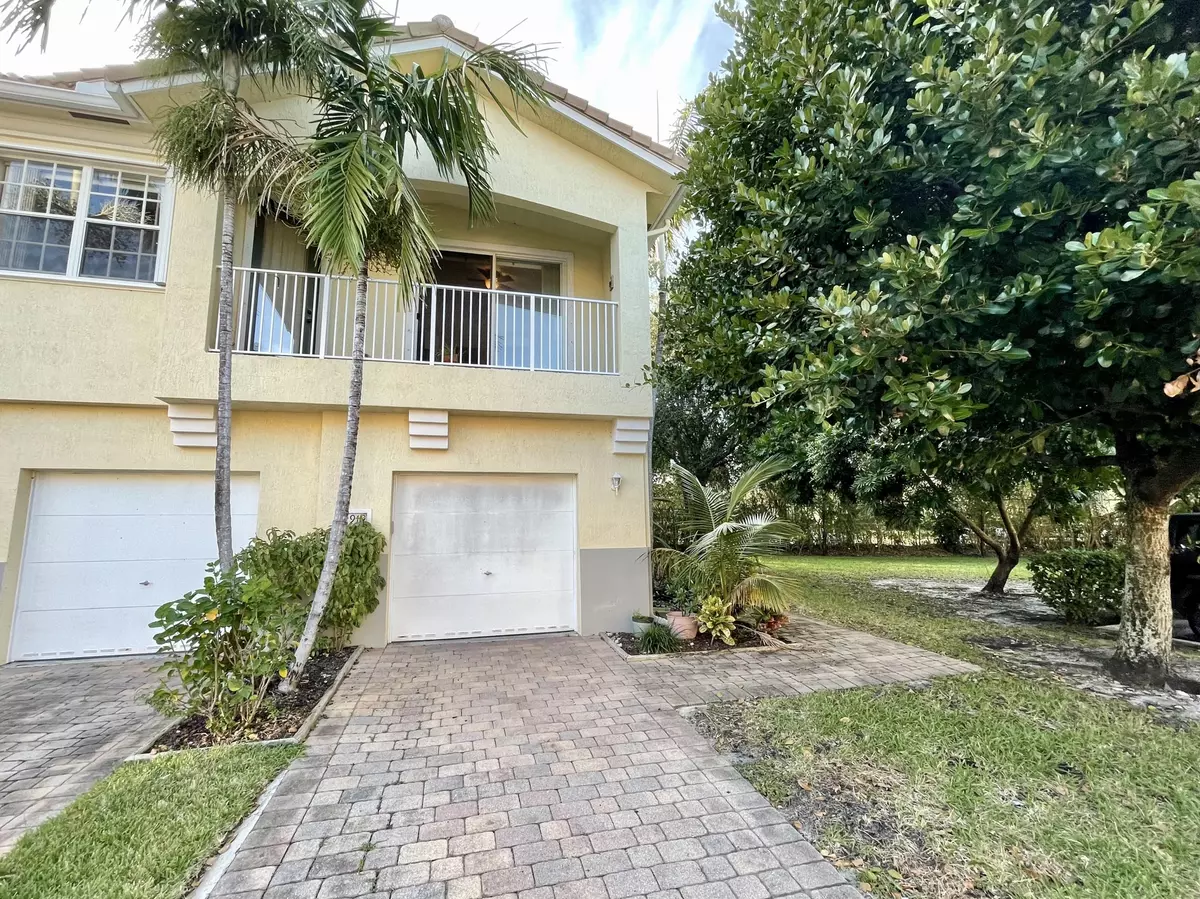 Riviera Beach, FL 33404,2919 Carvelle DR