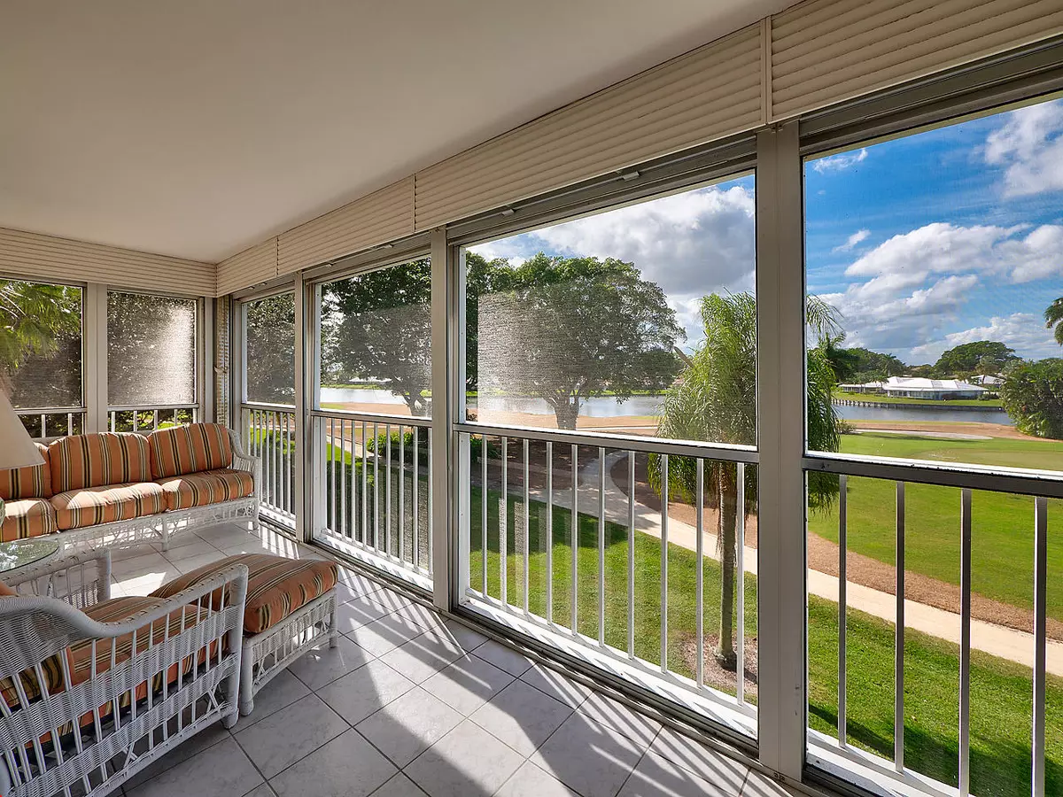 Atlantis, FL 33462,300 John F Kennedy DR 301