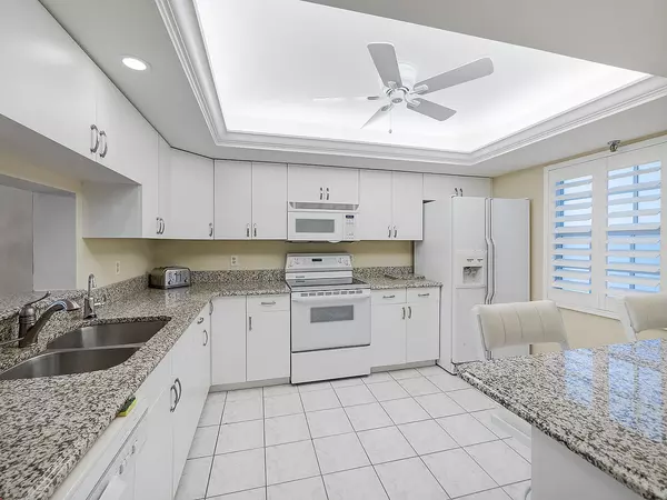 Atlantis, FL 33462,300 John F Kennedy DR 301