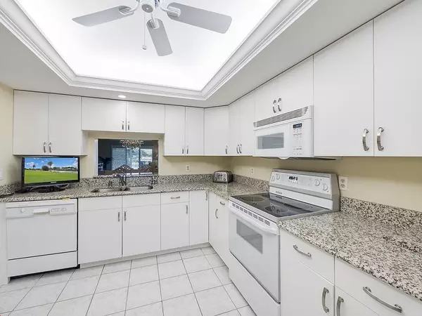 Atlantis, FL 33462,300 John F Kennedy DR 301