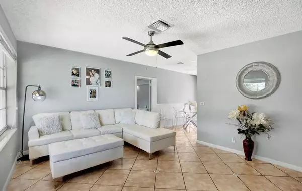 Palm Springs, FL 33461,161 Cayman DR