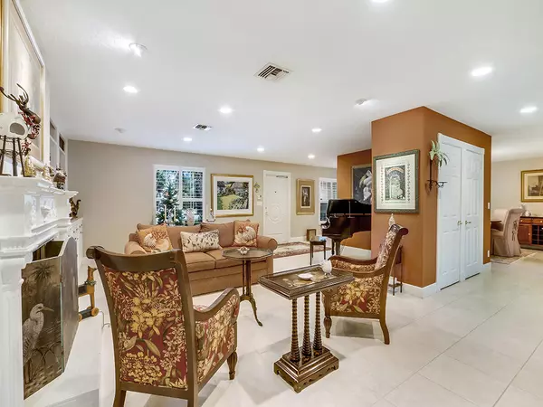 Palm Beach Gardens, FL 33410,2386 Inland Cove RD