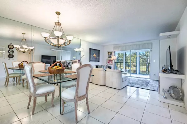 Delray Beach, FL 33446,7321 Amberly LN 208