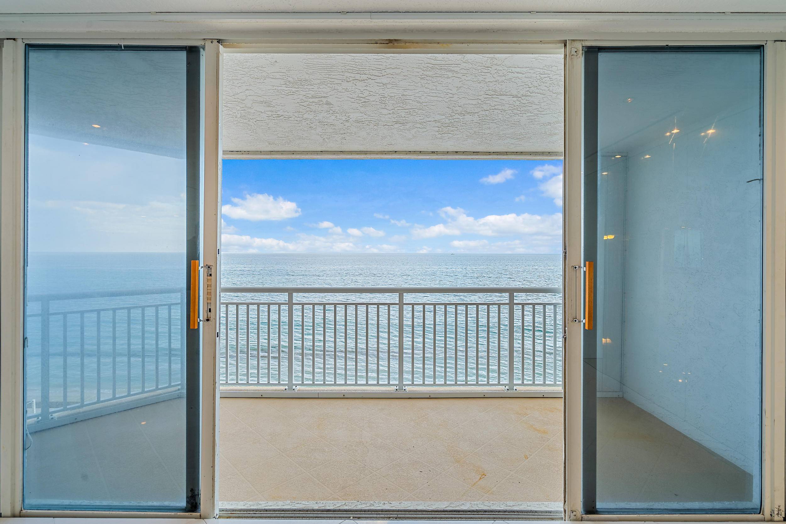 Palm Beach, FL 33480,3600 S Ocean BLVD 403