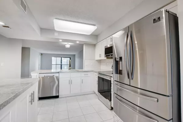 Delray Beach, FL 33484,6037 Pointe Regal CIR 407