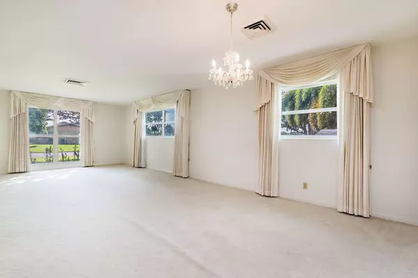 Lake Clarke Shores, FL 33406,1431 S Lake CT