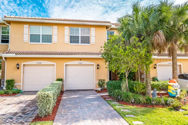 Lake Worth, FL 33463,5900 Monterra Club DR