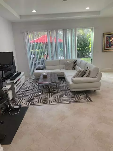 Palm Beach Gardens, FL 33418,4531 Cadiz CIR