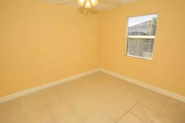 Riviera Beach, FL 33404,749 W 7th ST