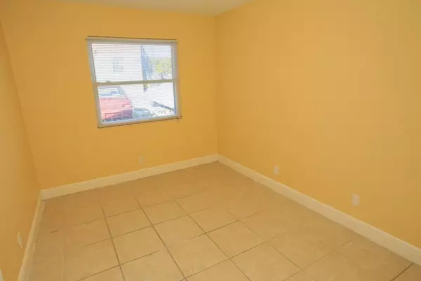 Riviera Beach, FL 33404,749 W 7th ST