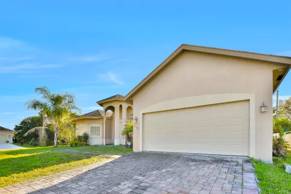 Port Saint Lucie, FL 34953,1102 SW Eleuthera AVE