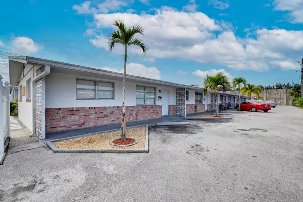 Lantana, FL 33462,729 Ridge RD #1