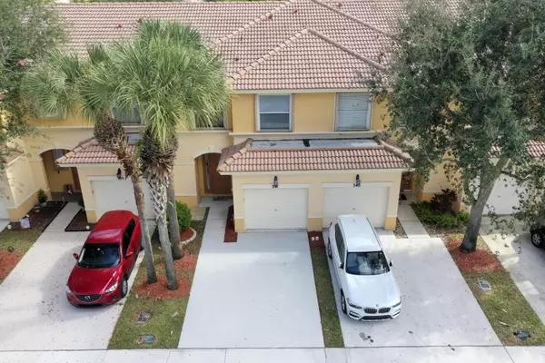 Royal Palm Beach, FL 33411,341 River Bluff LN