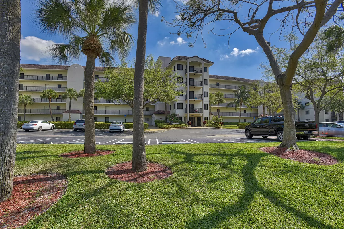 Delray Beach, FL 33444,2105 Lavers CIR 209