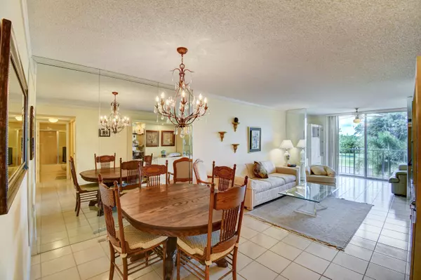 Delray Beach, FL 33446,7145 Huntington LN 304