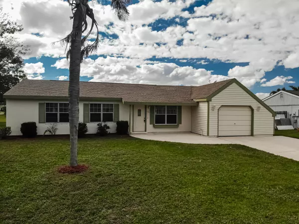 1790 SE Lullaby TER, Port Saint Lucie, FL 34952