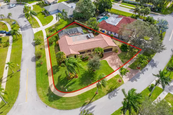 Tequesta, FL 33469,114 W Pinehill TRL