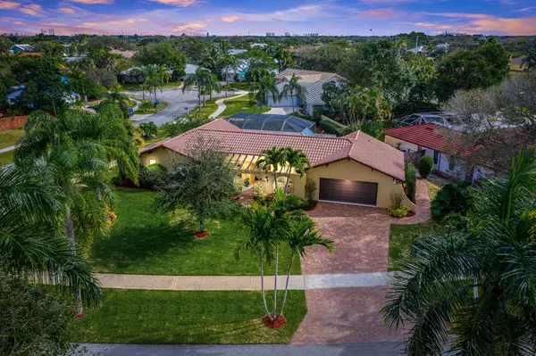 Tequesta, FL 33469,114 W Pinehill TRL