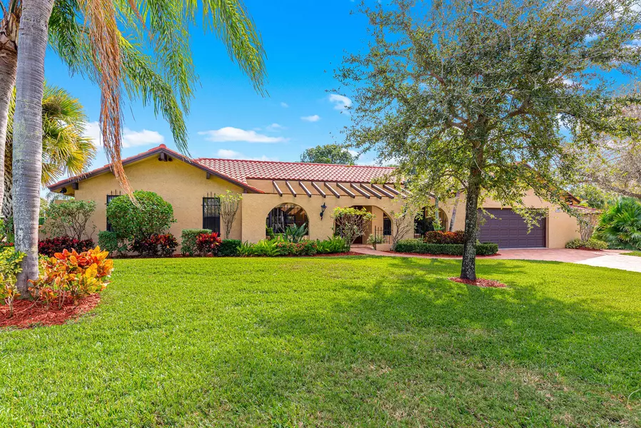 114 W Pinehill TRL, Tequesta, FL 33469