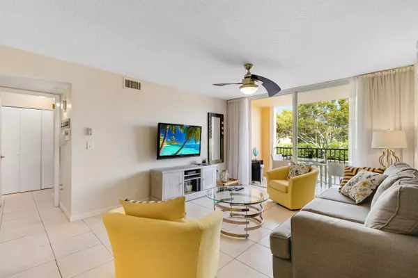 Hypoluxo, FL 33462,160 Yacht Club WAY 207