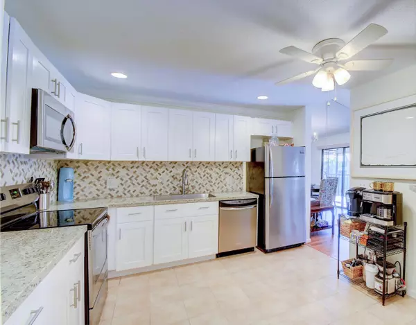 Boca Raton, FL 33486,5521 Coach House CIR F