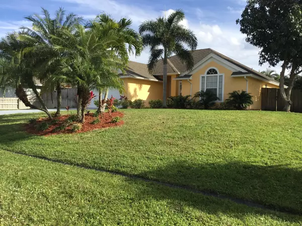 862 SW Jennifer TER, Port Saint Lucie, FL 34953