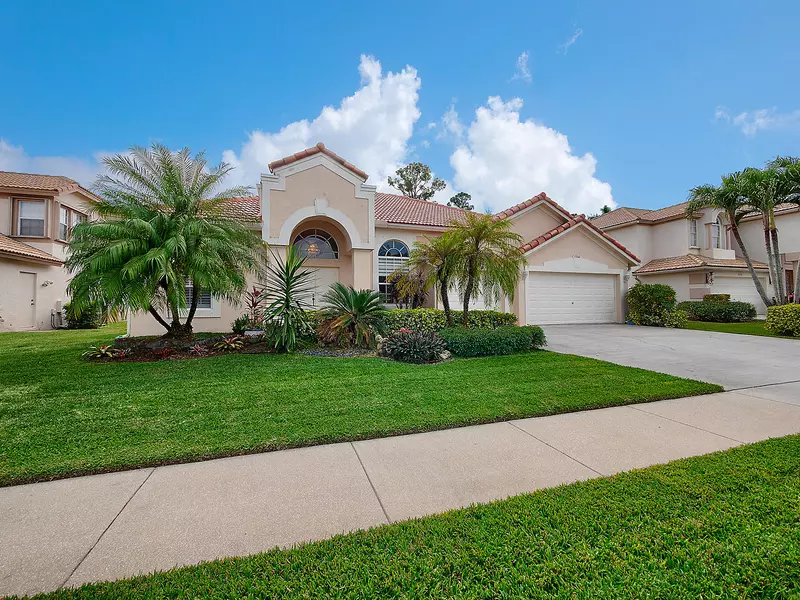 15762 Glen Willow LN, Wellington, FL 33414