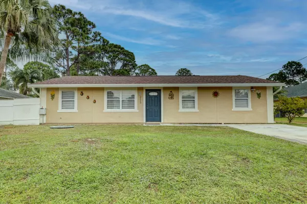 2113 SW Fears AVE, Port Saint Lucie, FL 34953