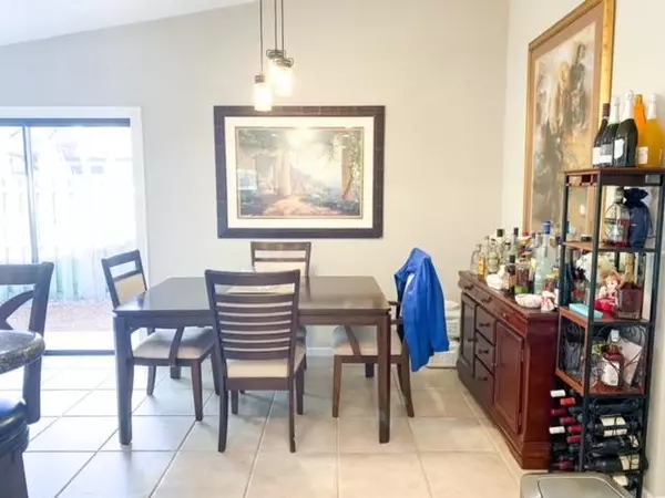 Palm Beach Gardens, FL 33410,1083 Raintree DR