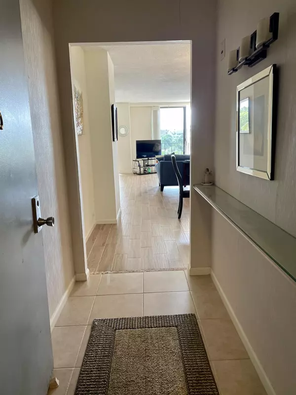1200 Marine 204 WAY 204 B, North Palm Beach, FL 33408