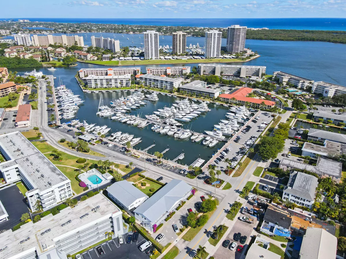 North Palm Beach, FL 33408,143 Yacht Club DR 7