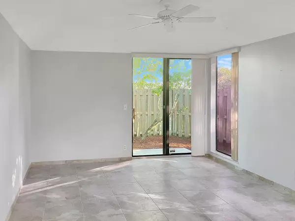 Boca Raton, FL 33486,5664 Fox Hollow DR A