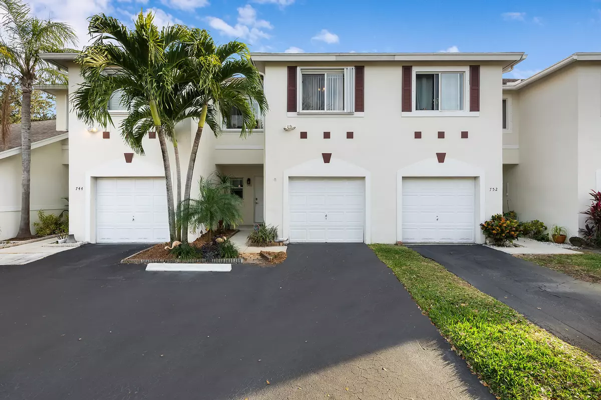 Deerfield Beach, FL 33064,748 NW 42nd PL #748