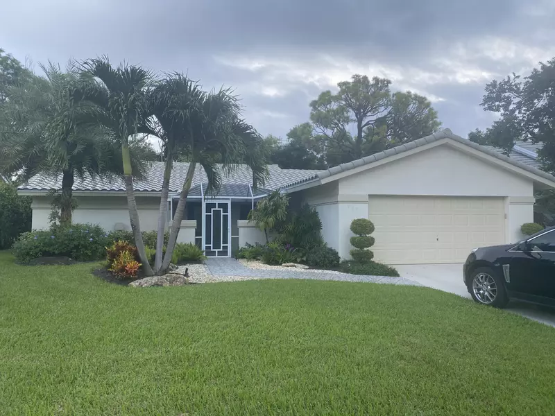 937 Greensward LN, Delray Beach, FL 33445