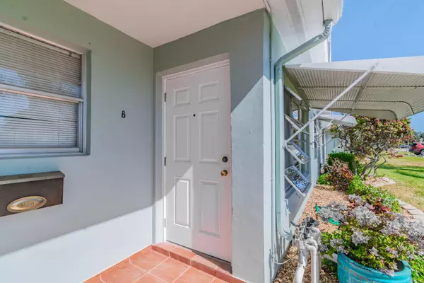 Delray Beach, FL 33445,235 E High Point CT B