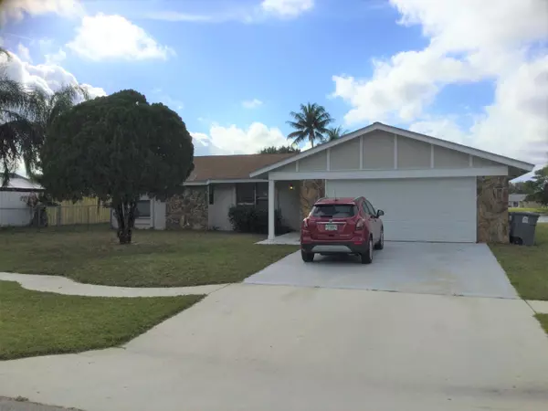 8267 E Little Beth DR, Boynton Beach, FL 33472