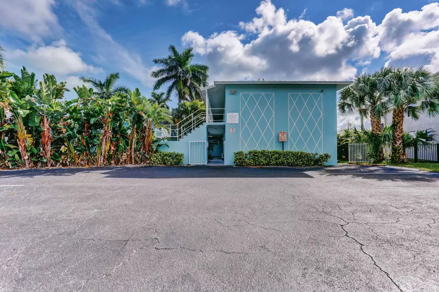 400 Northlake CT 104, North Palm Beach, FL 33408