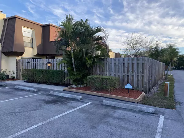 3546 E E Gardens East DR A, Palm Beach Gardens, FL 33410