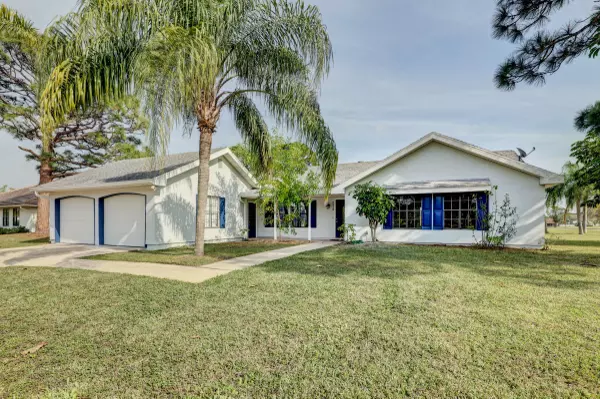 2513 SE Morningside BLVD, Port Saint Lucie, FL 34952