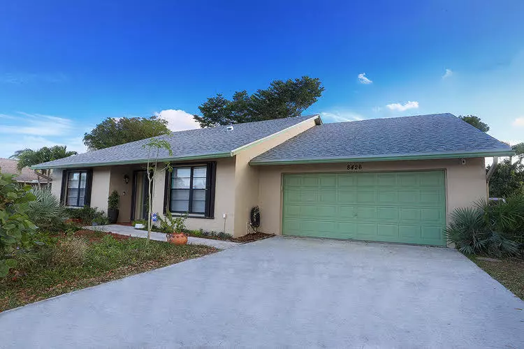 8426 Blue Cypress DR, Lake Worth, FL 33467