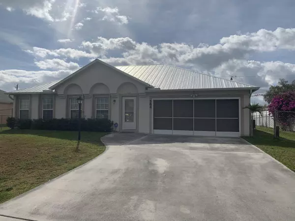 584 SW Ester AVE, Port Saint Lucie, FL 34983