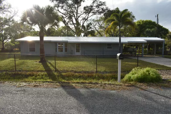 449 Gokchoff RD 2, Fort Pierce, FL 34945