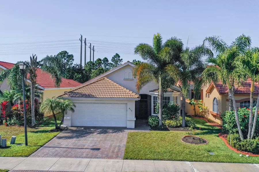 810 SW Munjack CIR, Port Saint Lucie, FL 34986