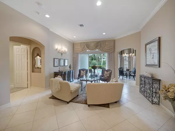 Palm Beach Gardens, FL 33418,113 Chasewood CIR